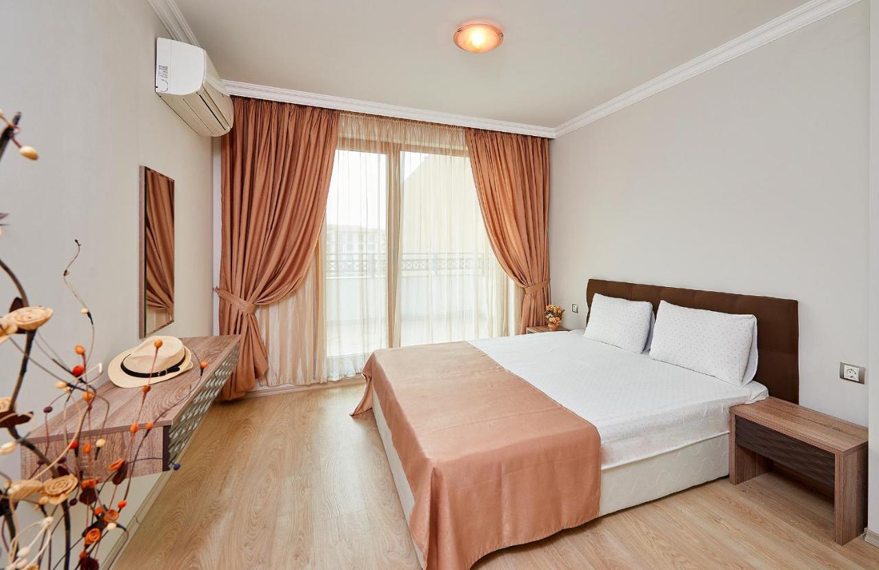 Boutique Rose Gardens Pomorie Aparthotel Exterior foto