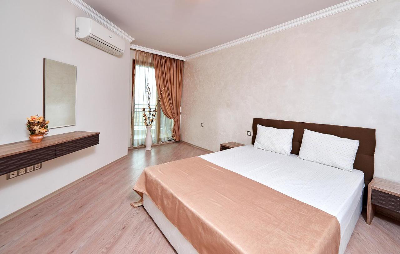 Boutique Rose Gardens Pomorie Aparthotel Exterior foto
