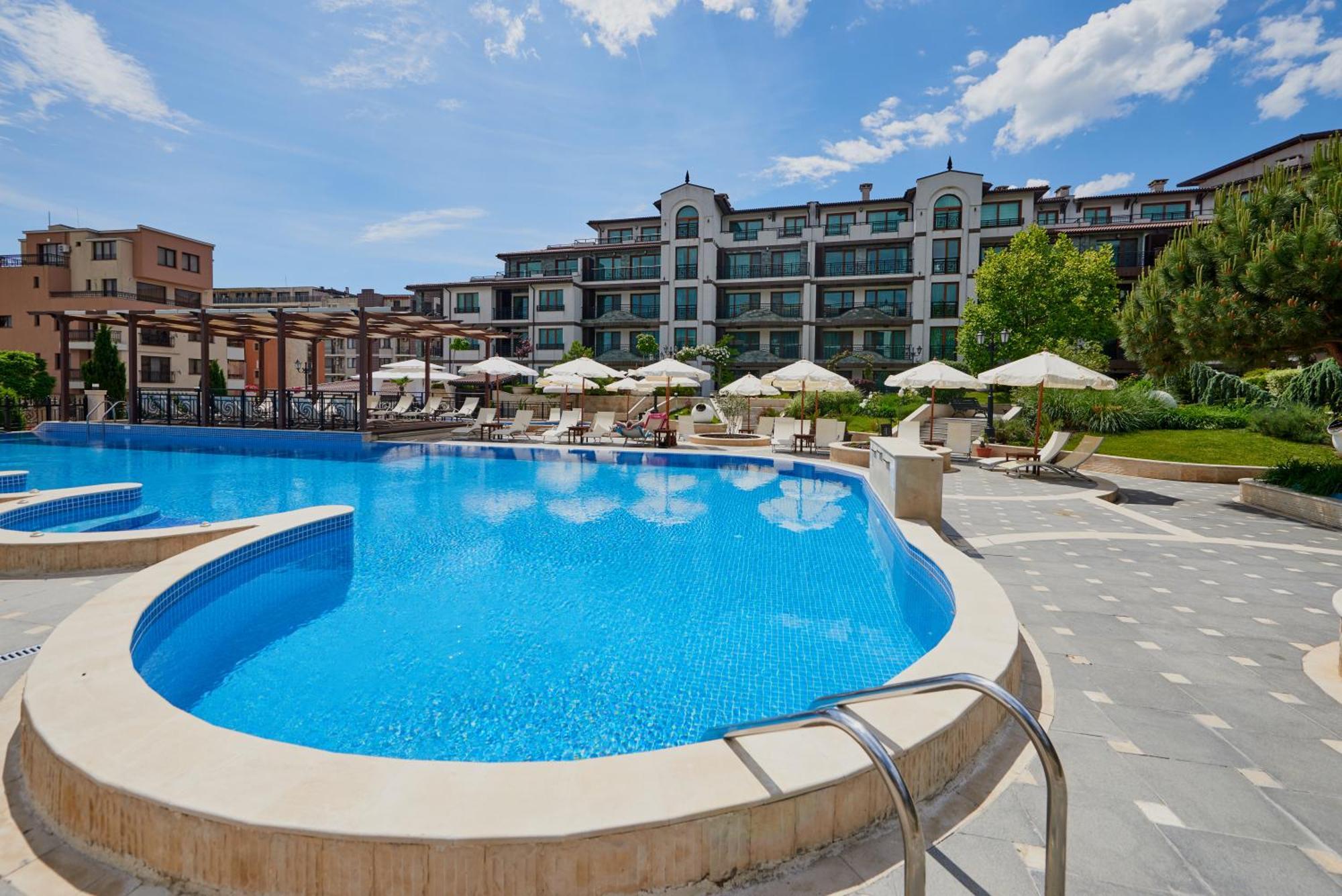Boutique Rose Gardens Pomorie Aparthotel Exterior foto